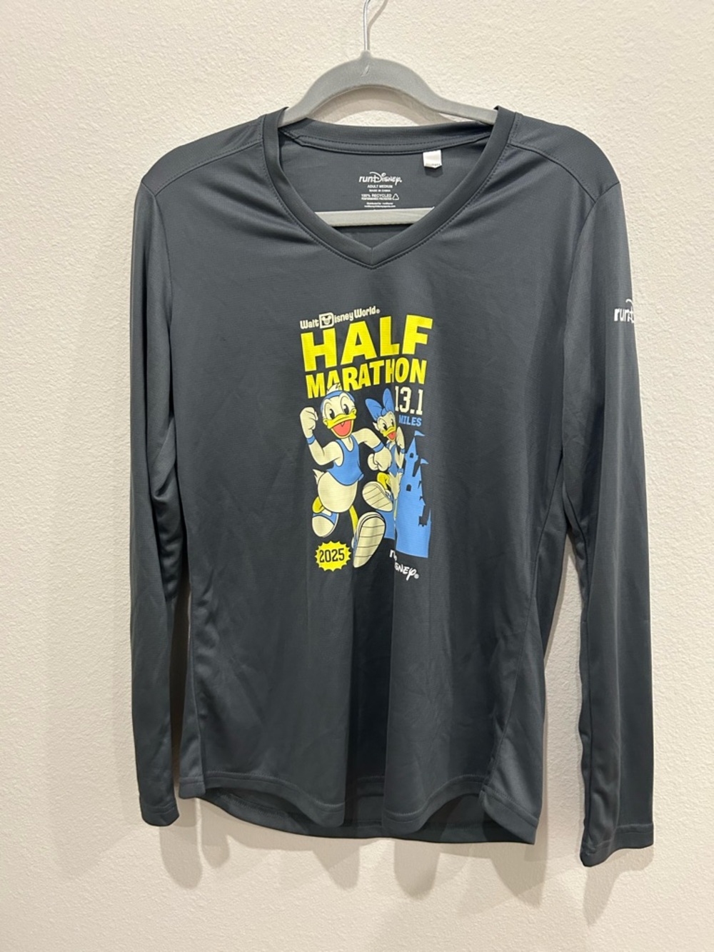 Disney Women's 2025 Gray Long-Sleeve Half Marathon Tech Shirt